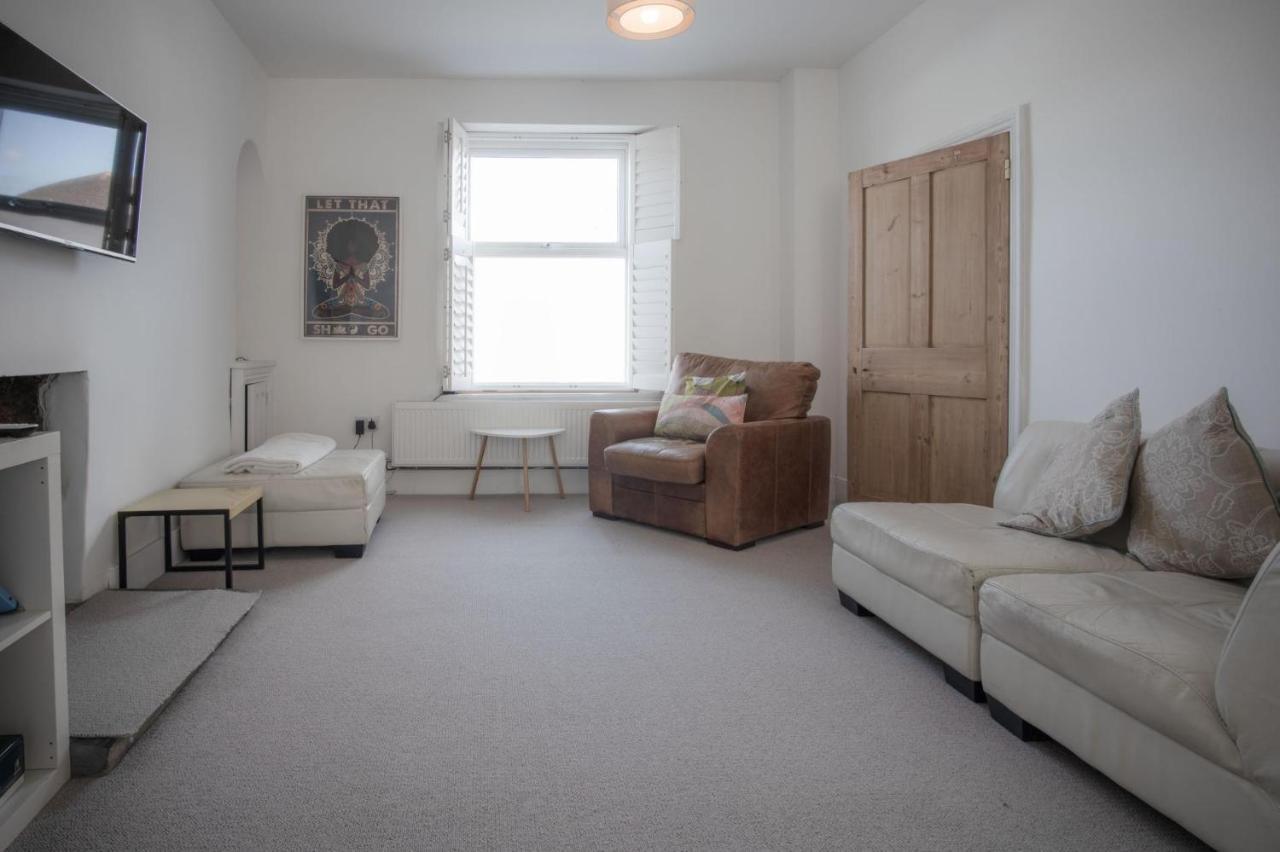 Ty Golau - 3 Bed - Holiday home *