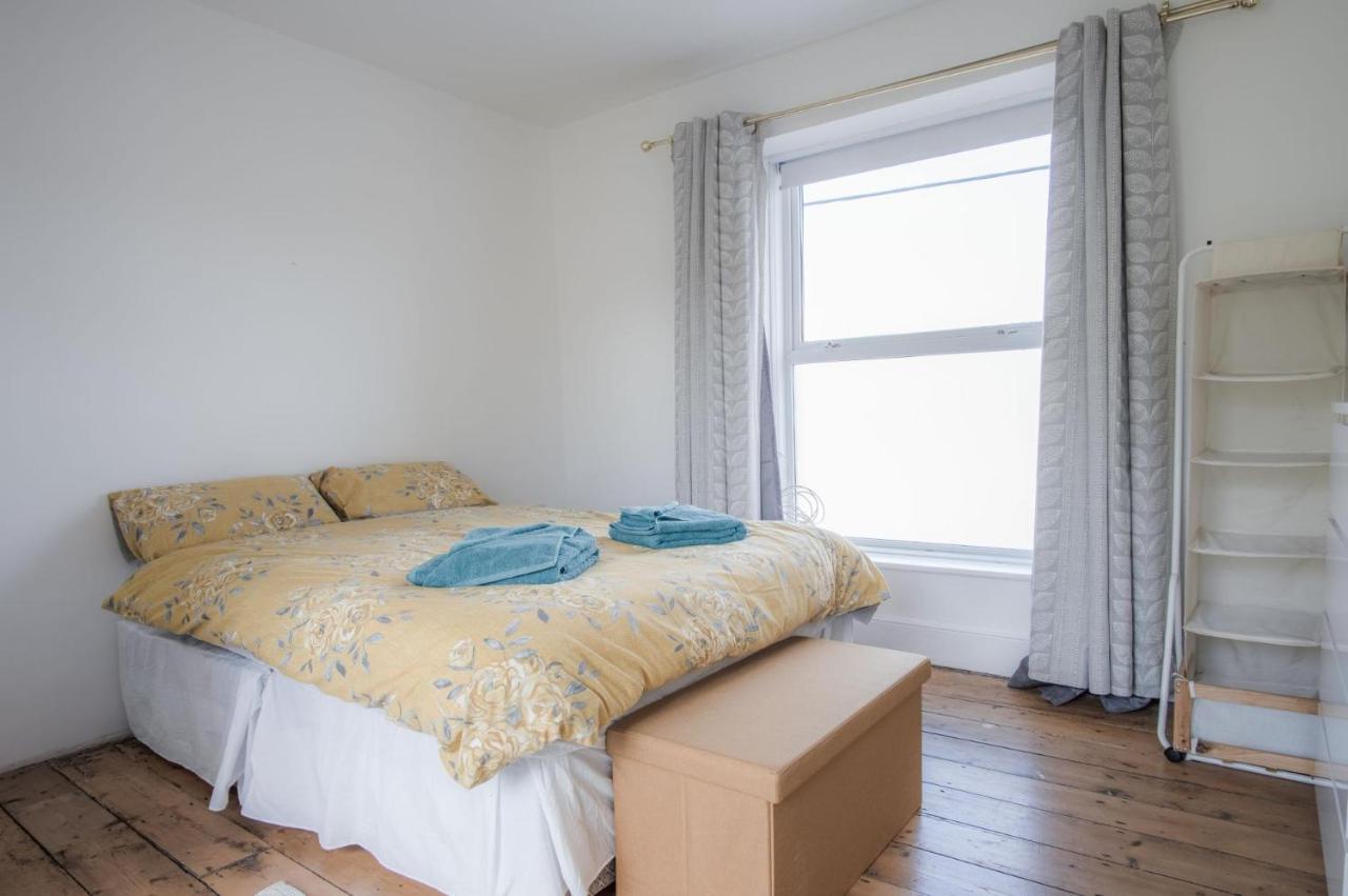 Ty Golau - 3 Bed - Holiday home Pembroke