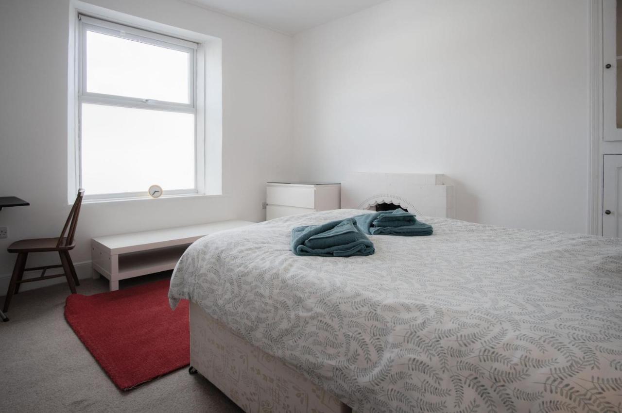 Ty Golau - 3 Bed - Holiday home Pembroke