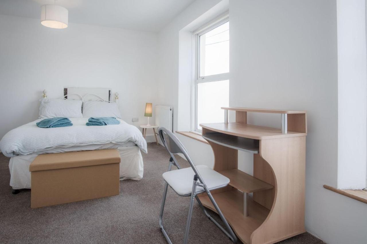 Ty Golau - 3 Bed -
