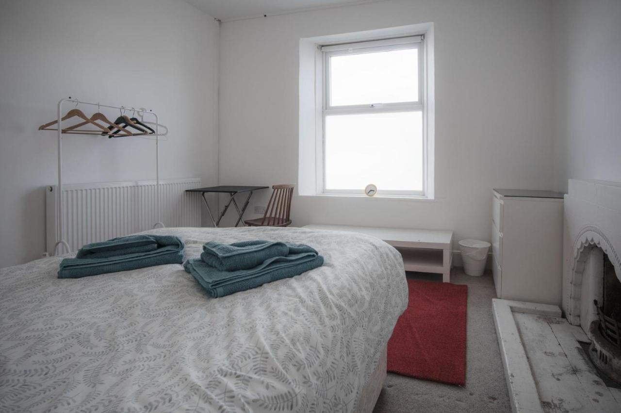 Holiday home Ty Golau - 3 Bed - *