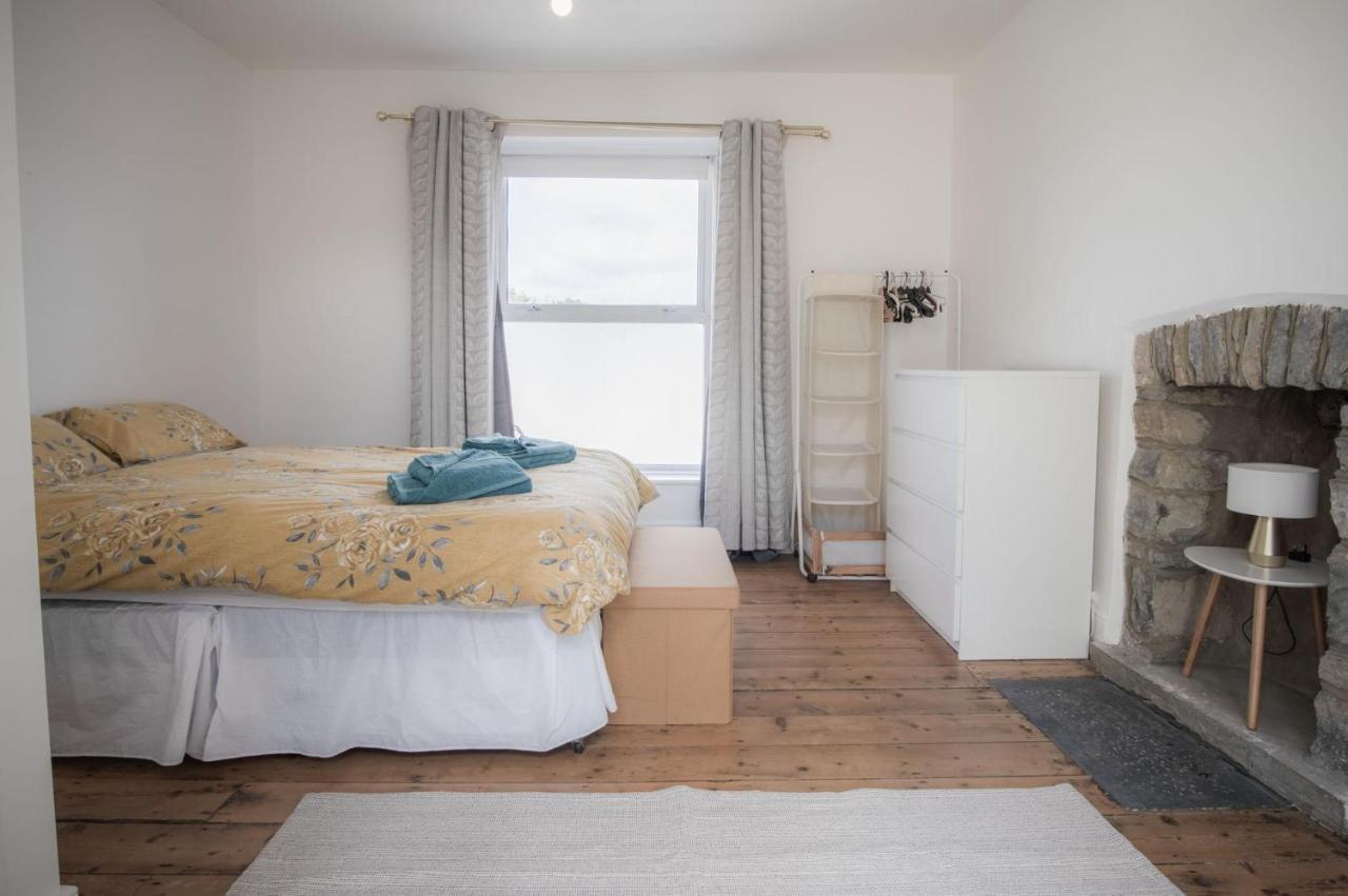 Holiday home Ty Golau - 3 Bed - *