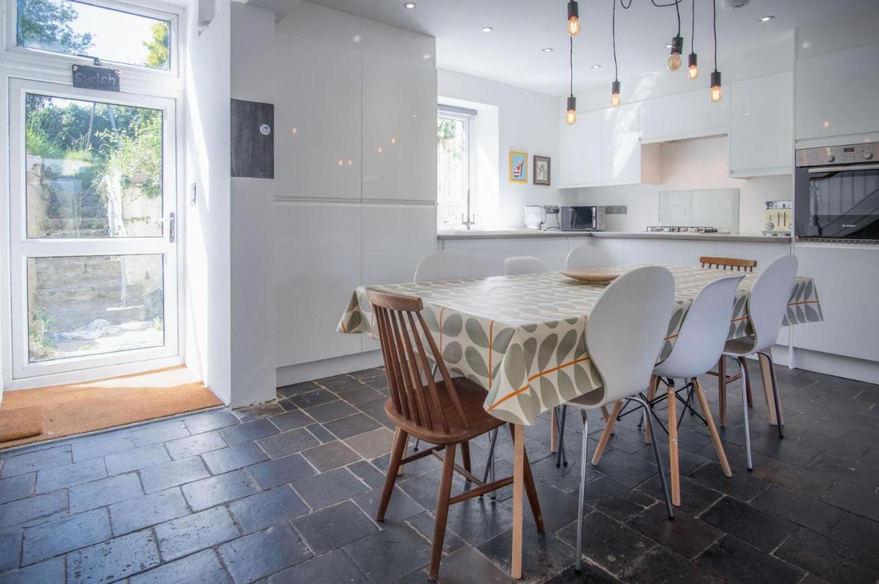Ty Golau - 3 Bed - *